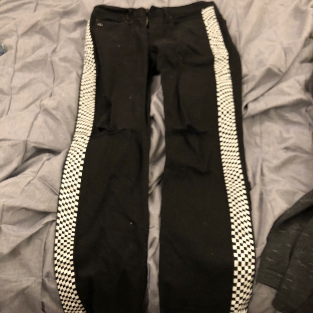 Skinny jeans with checker stripe